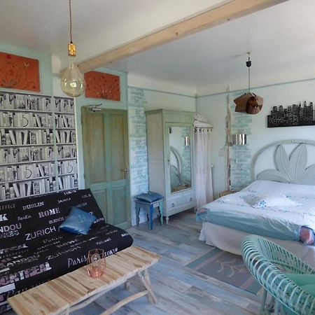 Beau Site Guimauve Et Vieilles Dentelles Bed & Breakfast Royeres ภายนอก รูปภาพ