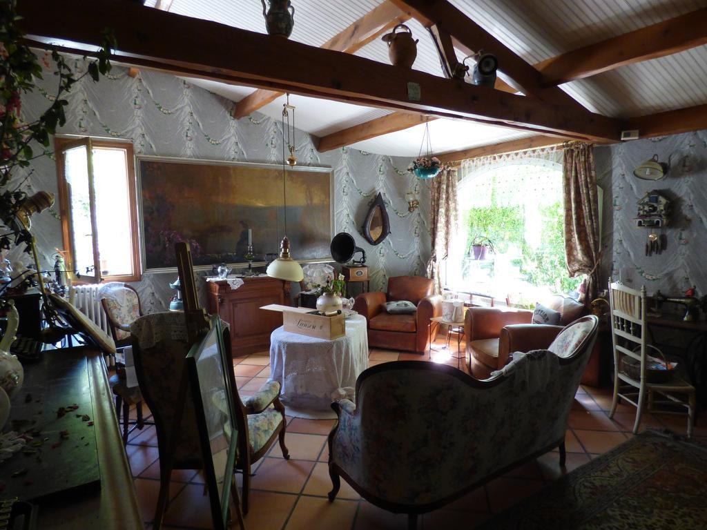 Beau Site Guimauve Et Vieilles Dentelles Bed & Breakfast Royeres ภายนอก รูปภาพ