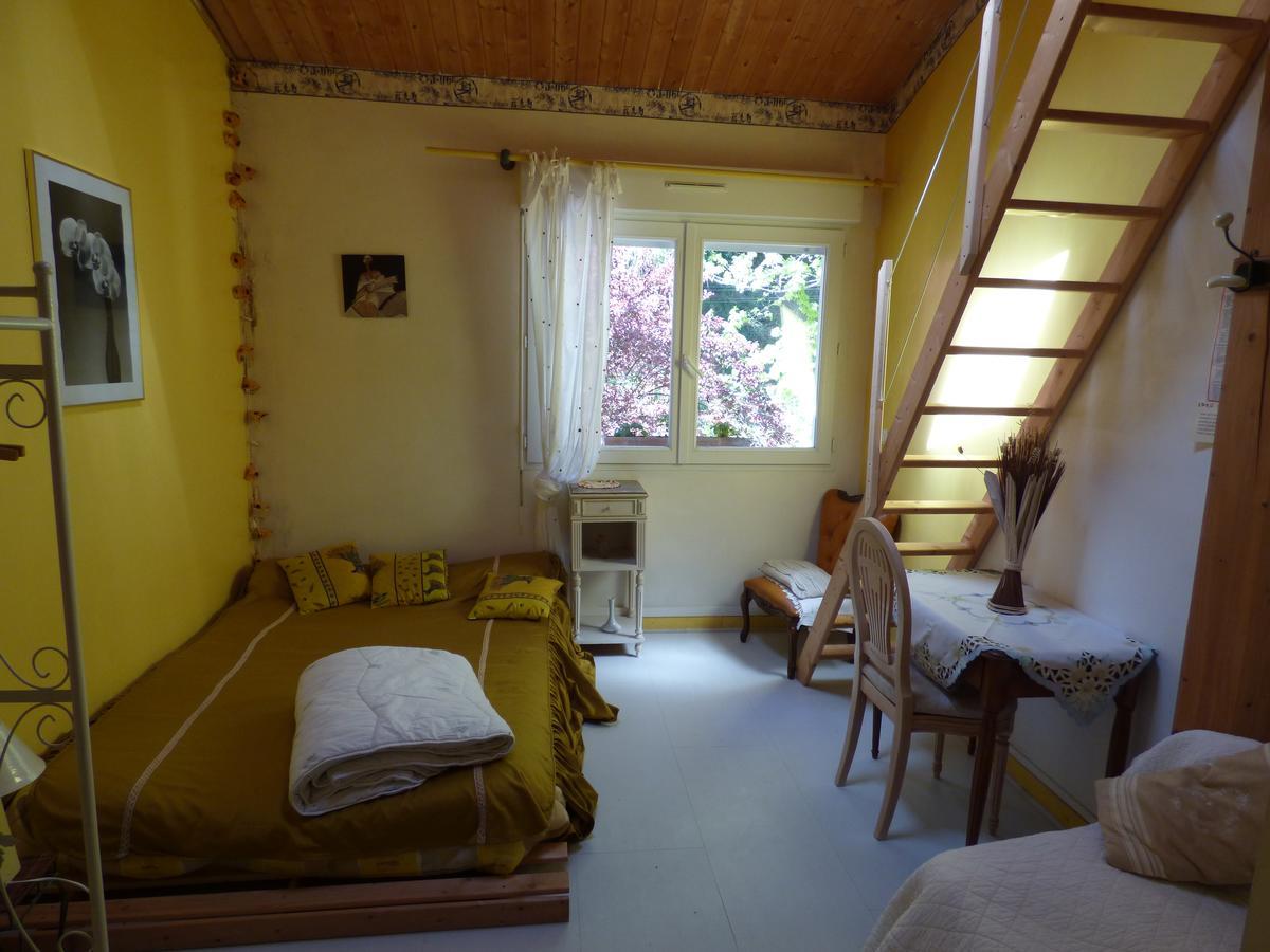 Beau Site Guimauve Et Vieilles Dentelles Bed & Breakfast Royeres ภายนอก รูปภาพ